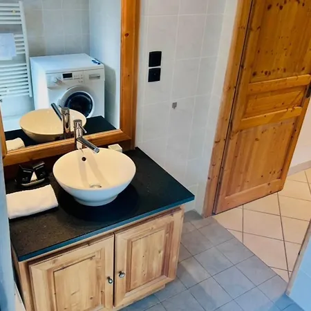 Διαμέρισμα Flat With Parking And Balcony In Centre *