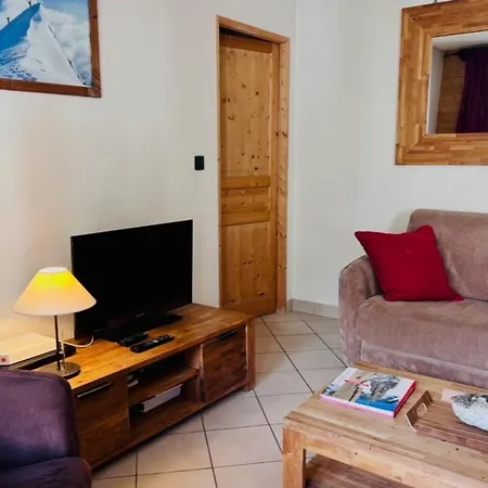 Flat With Parking And Balcony In Centre 아파트